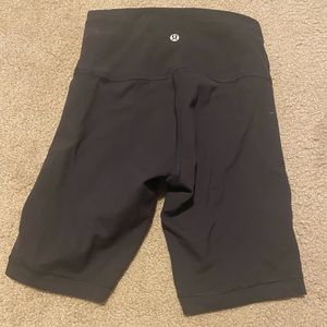 Align high rise shorts 6” black. Size 4